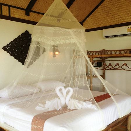 Nautilus Right On The Beach Resort Ko Lanta Dış mekan fotoğraf
